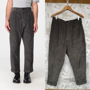 AMI Paris Tapered fit cropped broek van corduroy pants size small